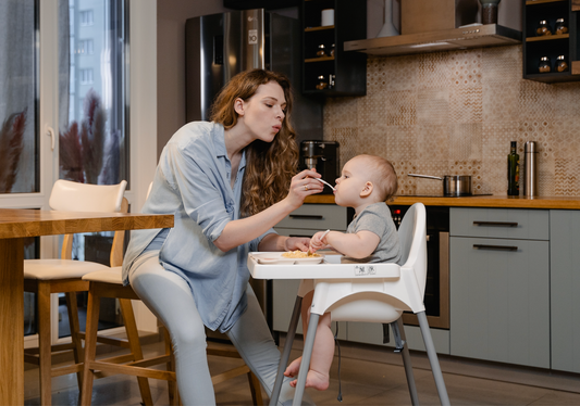 Feeding your baby solids, 10 Tips for new moms. - Sweet Jungle Baby