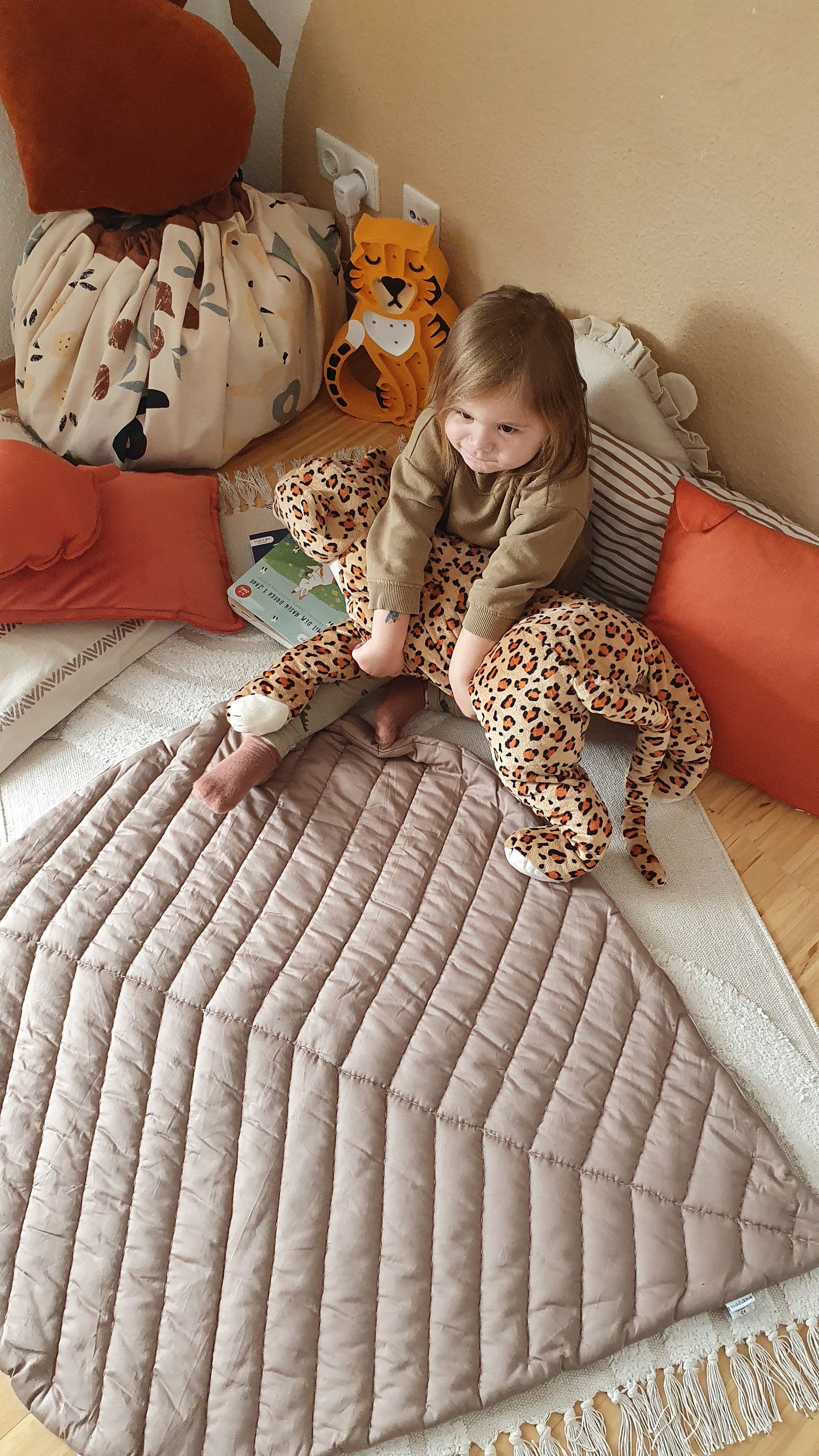 Tan Leaf Mat