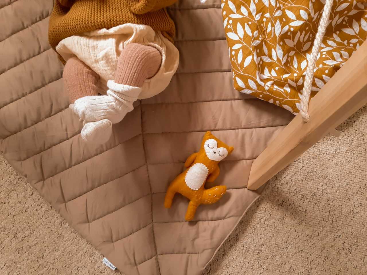 Tan Leaf Mat