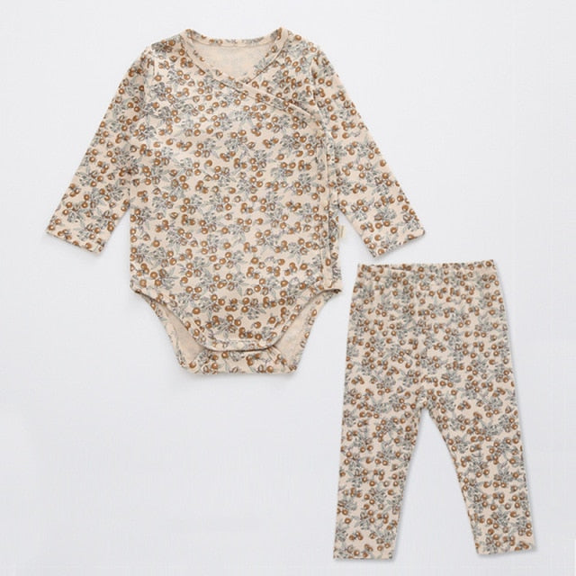 2 Piece set, long sleeved onesie with side and bottom snaps and leggings with berries