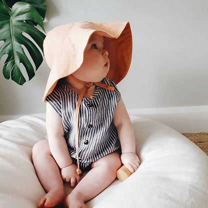Wide brimmed baby hat, infant hat